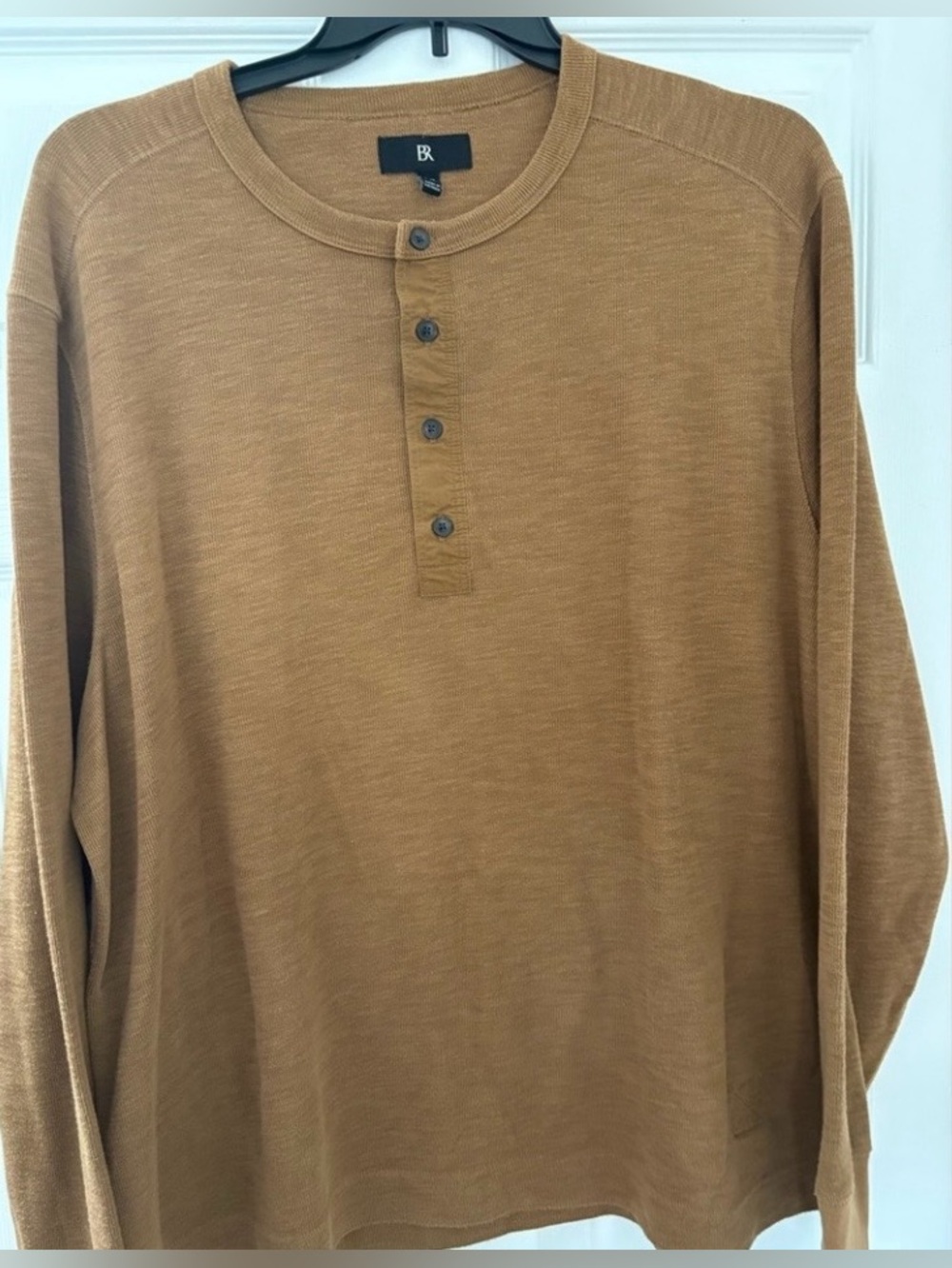 Banana Republic Men's Henley long sleeve shirt